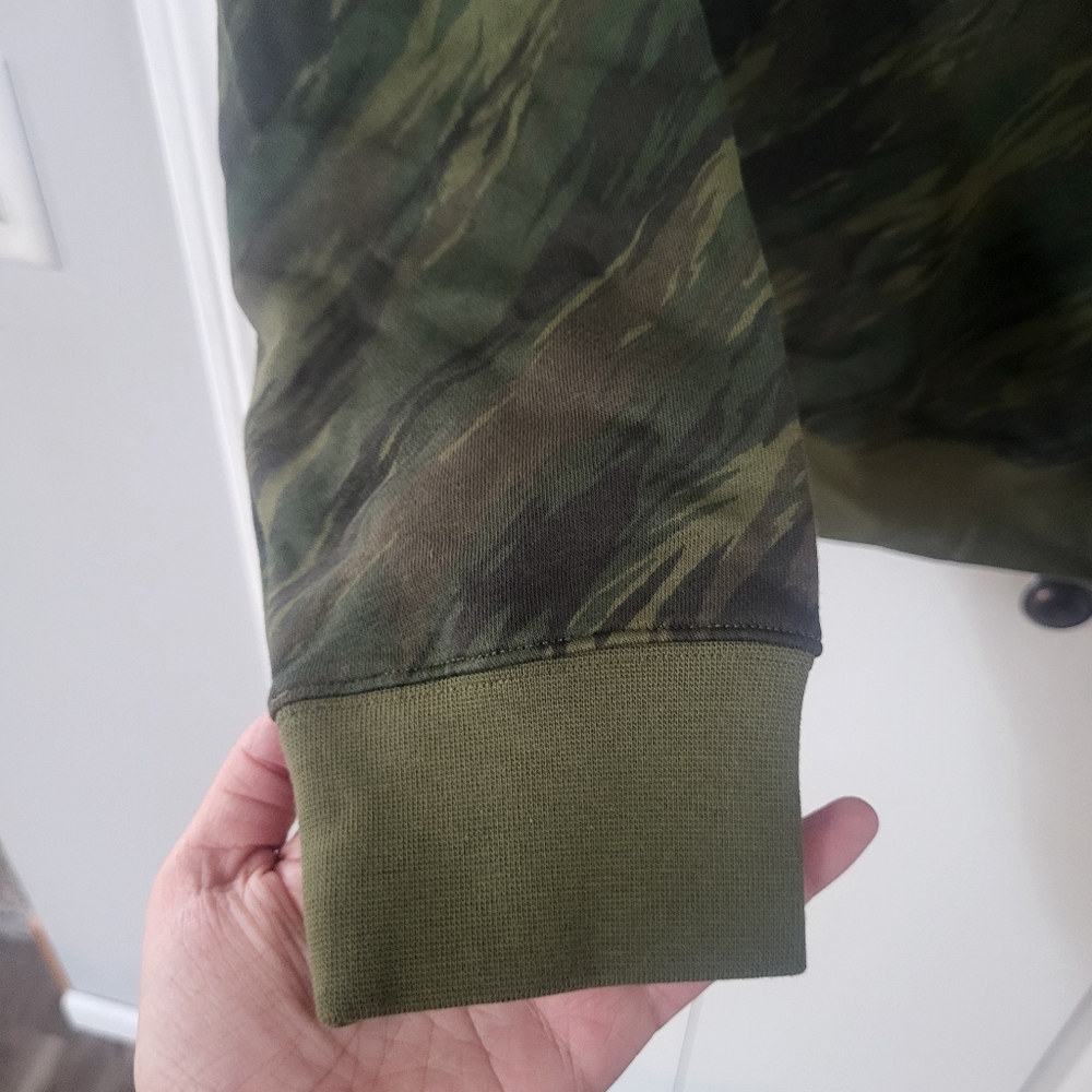 NWT Men's Camo Nike Hoodie.  XL - Picture 6 of 10